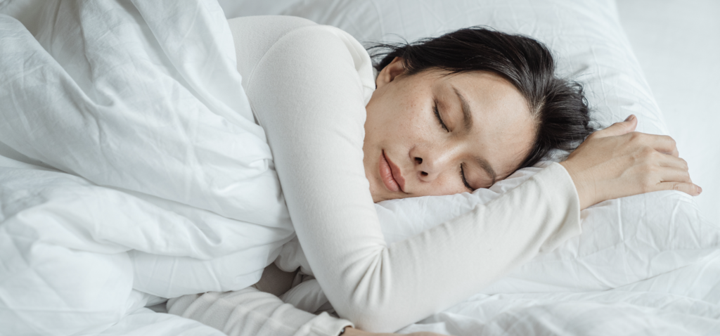Is The Way You Sleep Aging You? Age lines VS sleep lines - 5 tips to prevent them